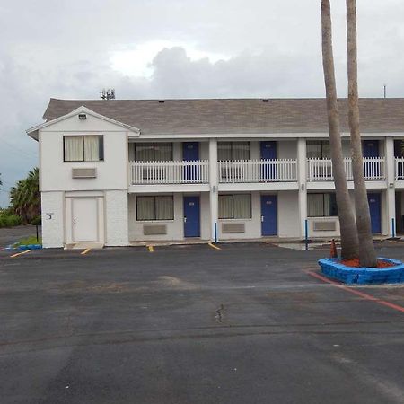 Motel 6 Portland Exteriör bild