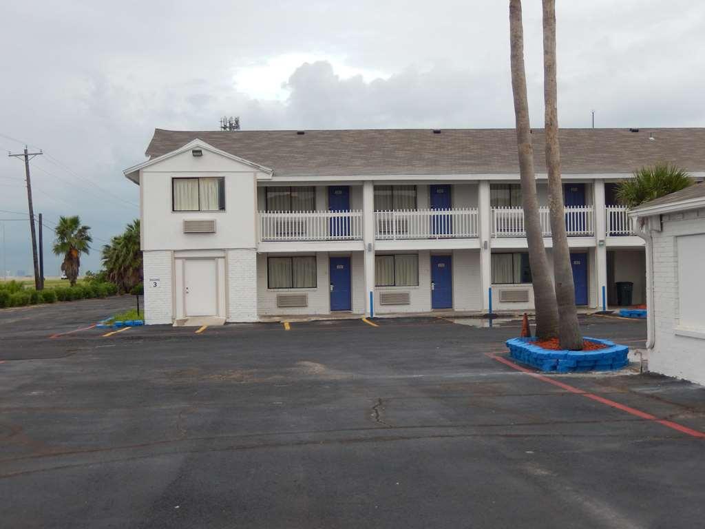 Motel 6 Portland Exteriör bild
